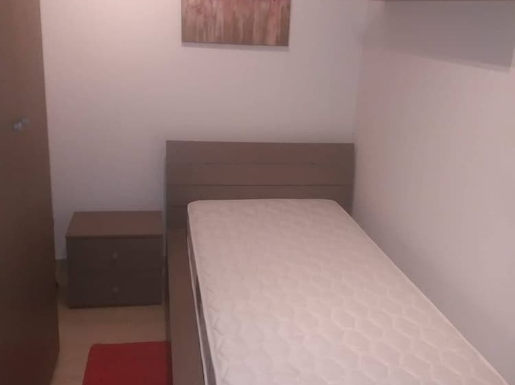 Charming 2 Bed Apartment In San Gwann