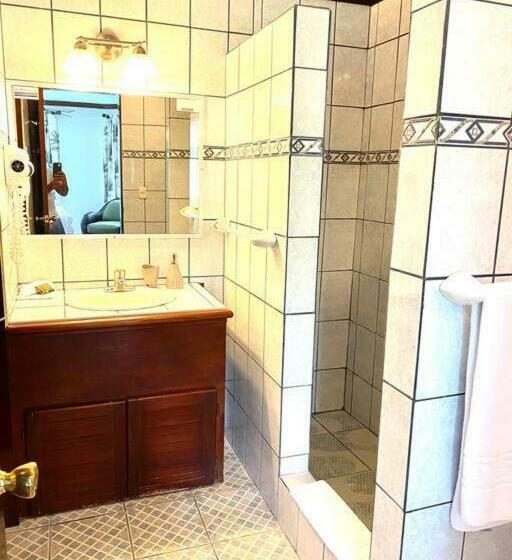 Lovely 2 Bdroom Condo In Laguna Eco Village Resort