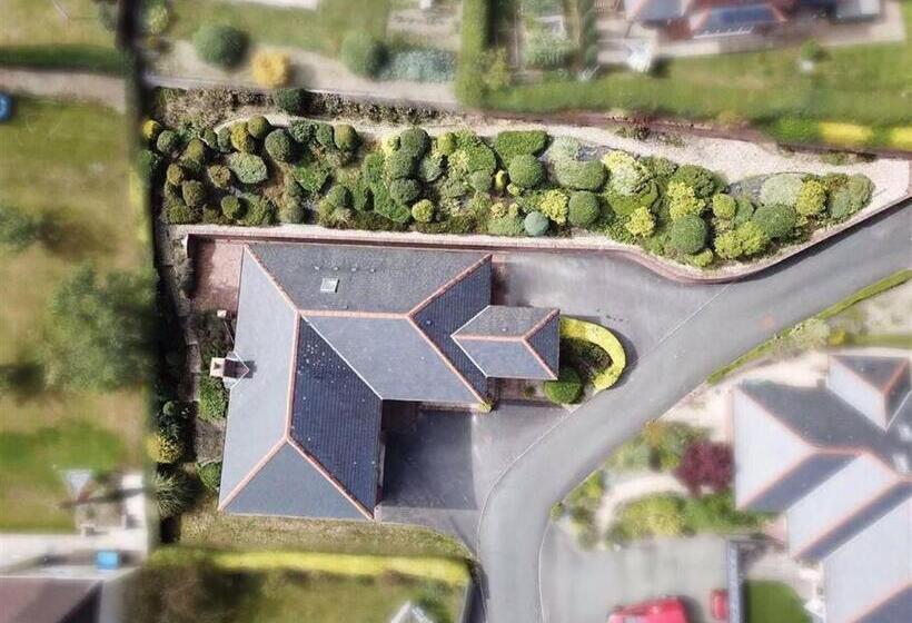 Luxury 4 5 Bed Home With Games Room And Balcony