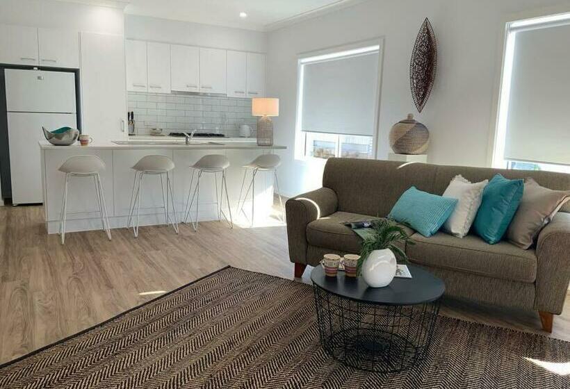 Metung 3 Bedroom New House
