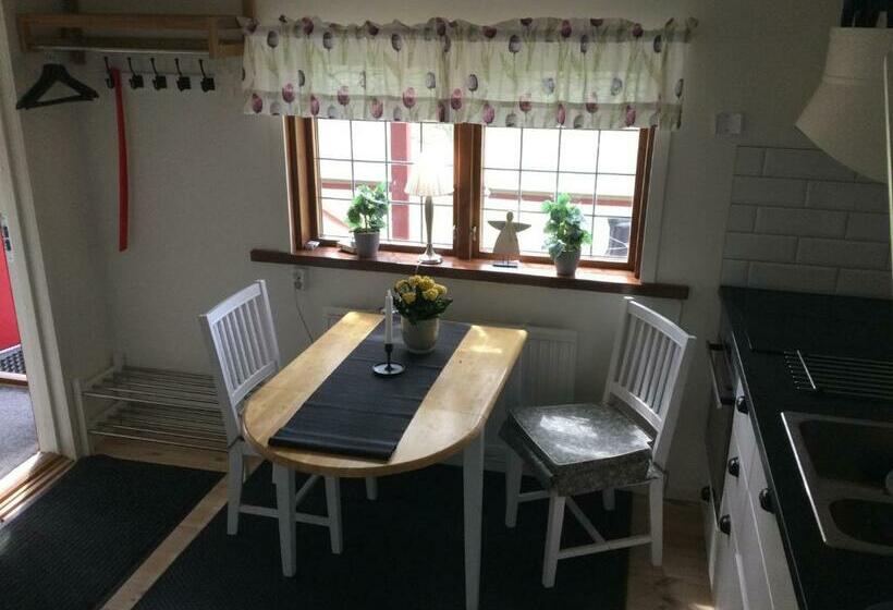 Mysigt Boende I Rättvik Med Utsikt över Siljan