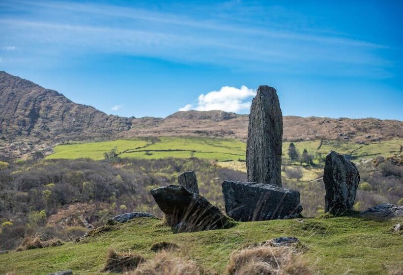 Newly Renovated, Stylish Self Catering Apartment