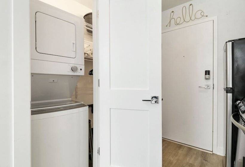 Nice & Comfy Studio Apt In Uptown