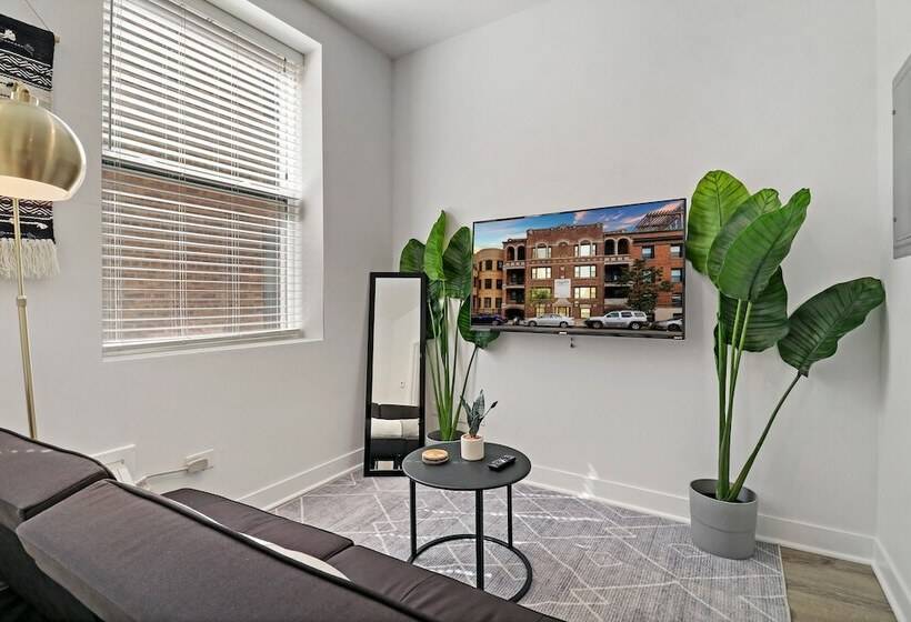 Nice & Comfy Studio Apt In Uptown