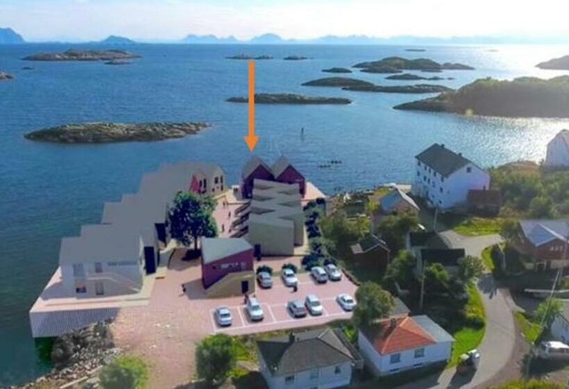 Waterfront Apartment With Panoramic Sea View