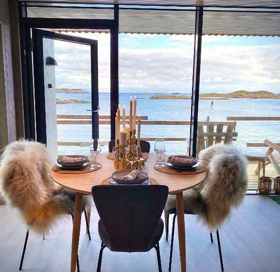 Waterfront Apartment With Panoramic Sea View