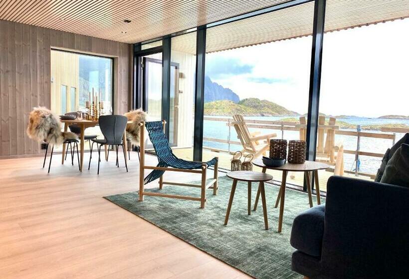 Waterfront Apartment With Panoramic Sea View
