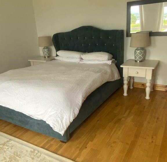 Wild Atlantic Way Crona Cottage