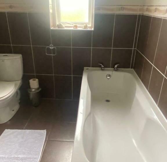 Wild Atlantic Way Crona Cottage