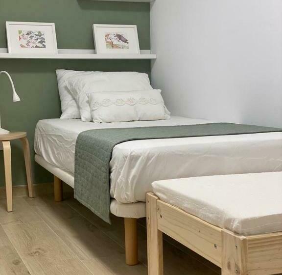 Apartamento Completamente Reformado En El Casco Antiguo Con Vistas Al Rio