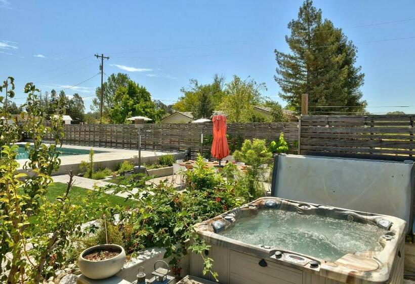 Farm To Table Hideaway In Healdsburg