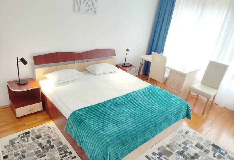 Pensiune Forest Park