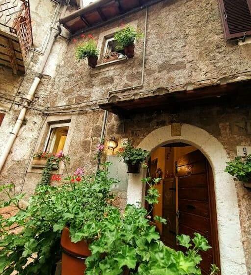 Giglio Vallerano. Alloggio Turistico