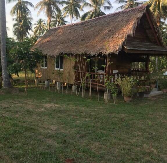 Kohjum Freedom Resort