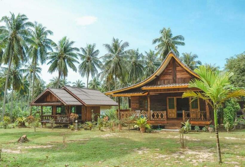 Kohjum Freedom Resort