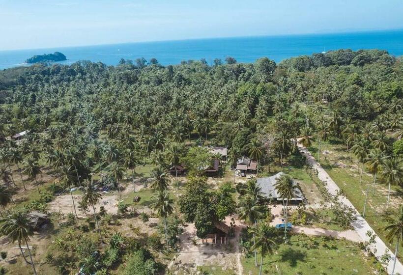 Kohjum Freedom Resort