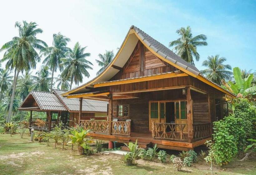 Kohjum Freedom Resort