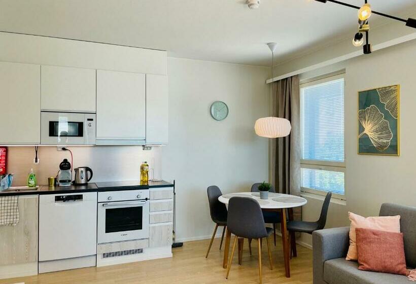 Bellarova Apartments Riistatie