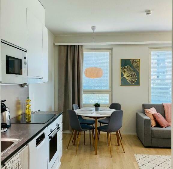 Bellarova Apartments Riistatie