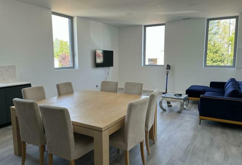 Loft épuré Avec Parking Privé