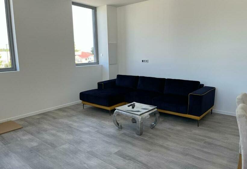 Loft épuré Avec Parking Privé