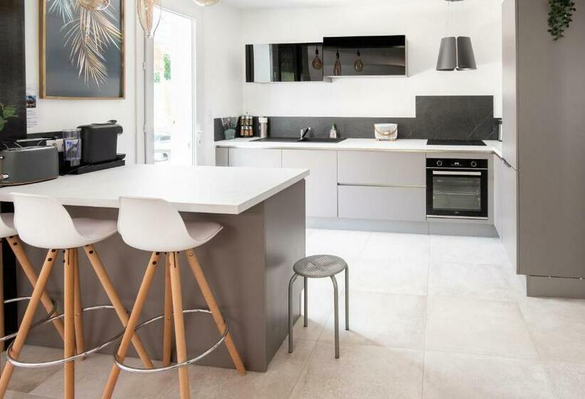 L Oursinade   Jolie Maison Avec Jacuzzi Et Jardin