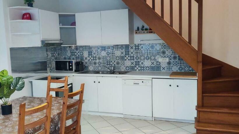 House Near Disneyland And Paris