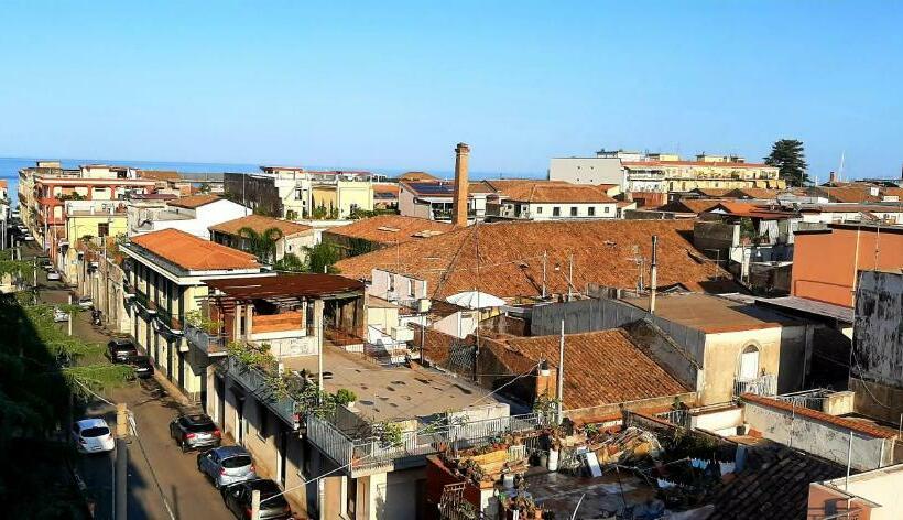 Panoramica Casa Leo Riposto Centro Con Parcheggio