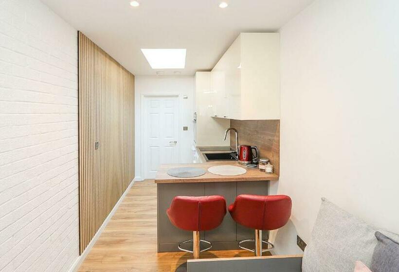 Peaceful And Novel Place To Stay