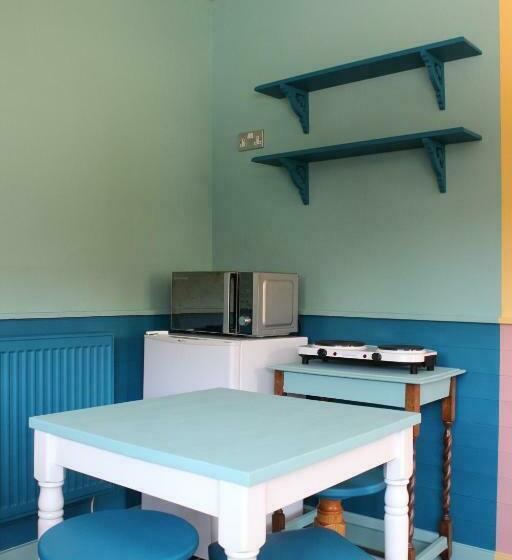 Poplar Lodge, Dee Valley Stays   Cosy Microlodge With Detached Private Shower & Wc