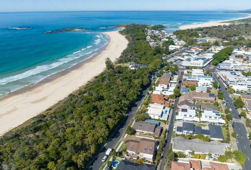 Sawtell Beachfront Villa 2 Mins To Everything!
