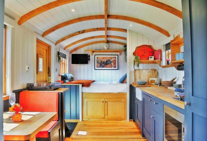 The Garden Rooms At Lonton