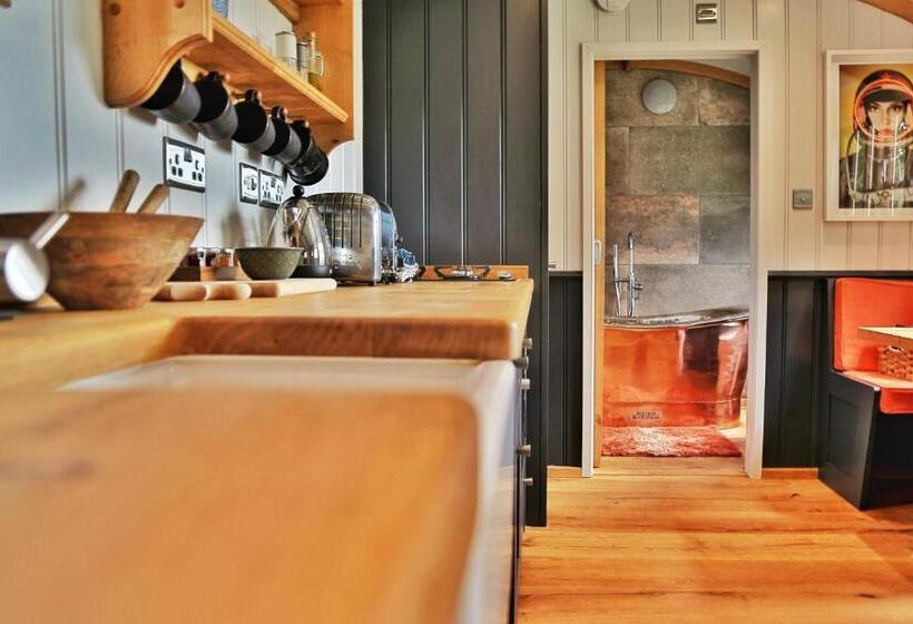 The Garden Rooms At Lonton