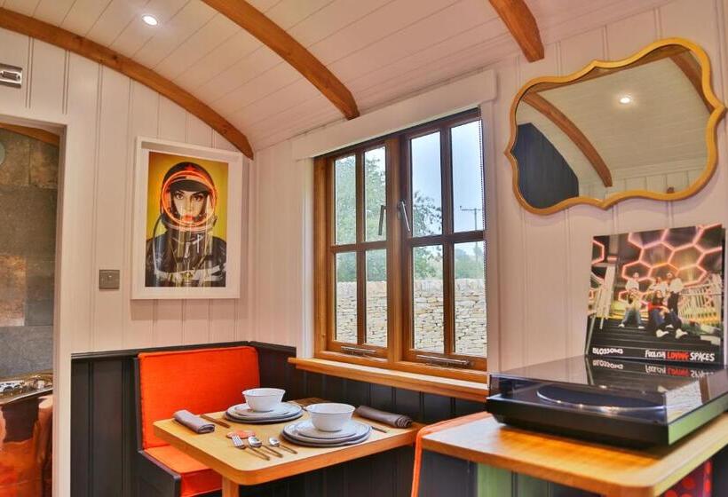 The Garden Rooms At Lonton