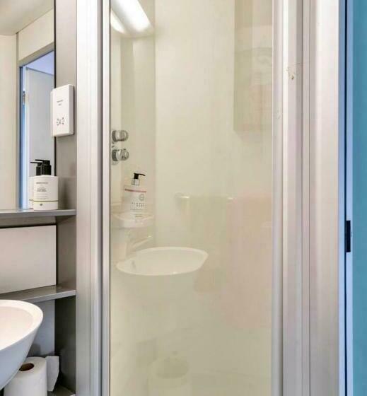 Travellers Tales   A Pod In The Cotswolds