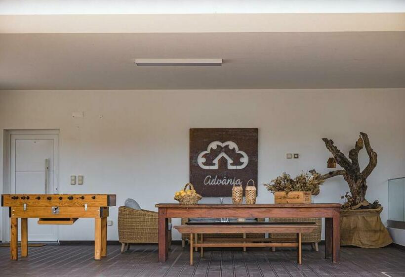 Advania Country House