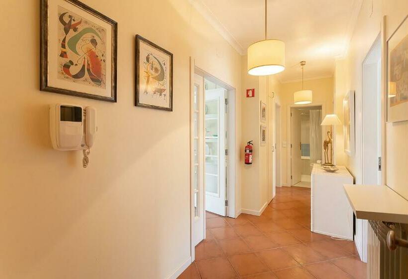 Junto á Praia  Junto A Baía