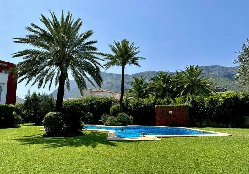 Casa Vinas Tranquil Ground Floor Apartment, Denia