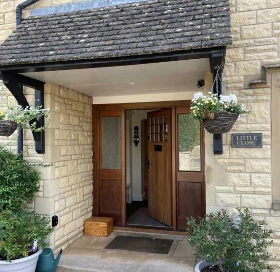 Cotswolds Luxury House In Central Bourton Large Sleeps 2 11. Pet Friendly