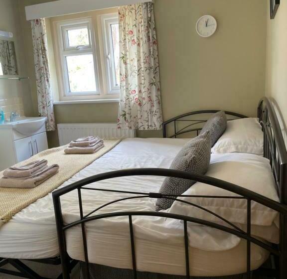 Cotswolds Luxury House In Central Bourton Large Sleeps 2 11. Pet Friendly