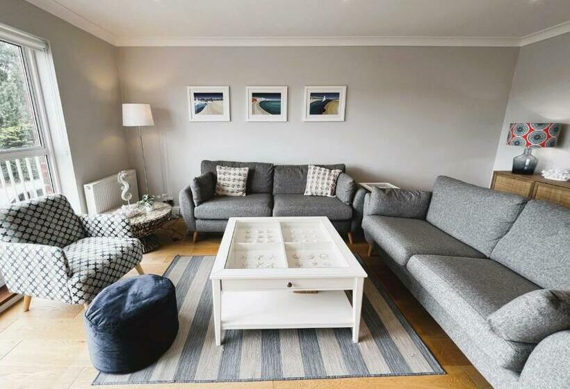 The Island Holiday Company Culver Vista   Pet Friendly