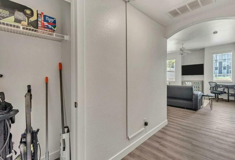 Gorgeous Ground Floor Unit Attached Garage