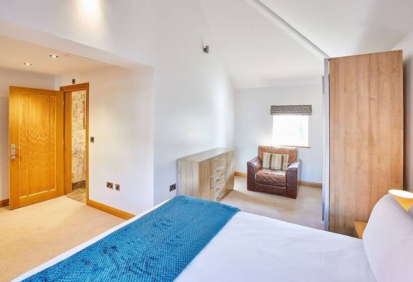 Host Stay Cliff Road