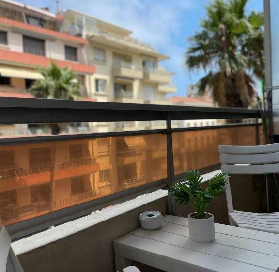 Idéalement Situé, Vue Mer & Parking Privée Gratuit