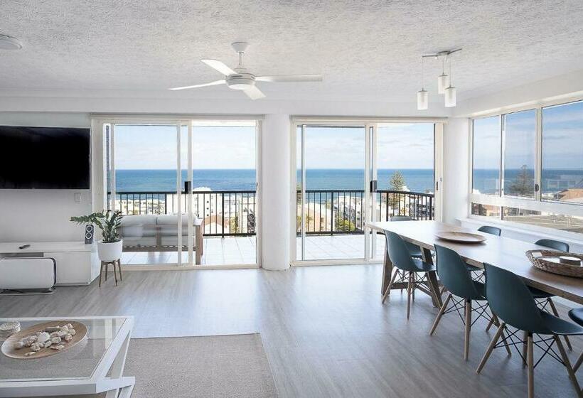 Kings Beach Coast And Glasshouse Views A