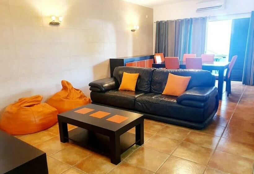 Lovely Beach House Moradia V4 Com Piscina