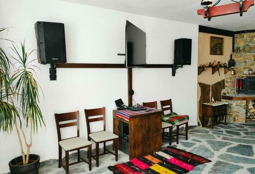 Rimovata Kashta Guest House