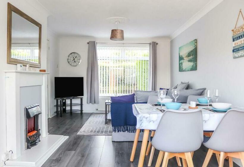 Sea Crest Retreat   Modern   2 Br   Sa   By The Sea