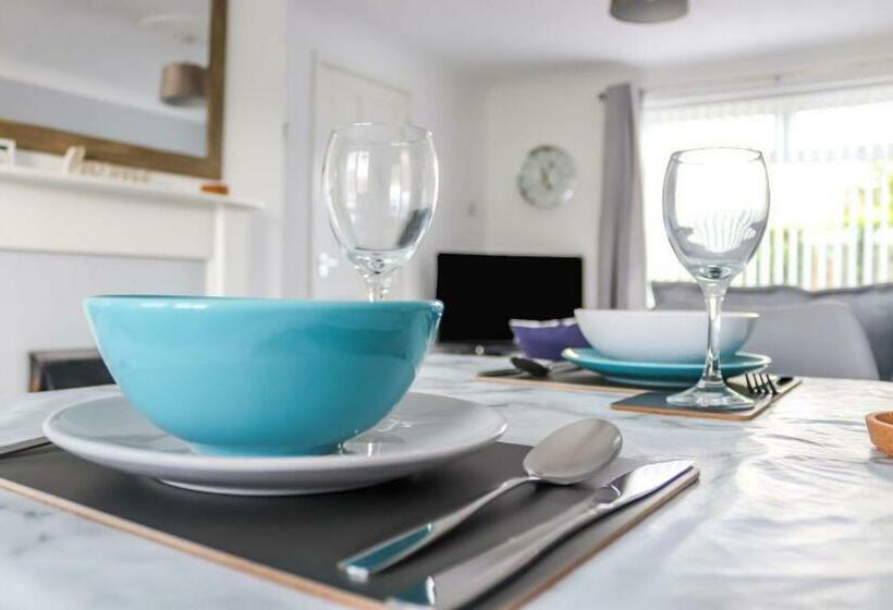 Sea Crest Retreat   Modern   2 Br   Sa   By The Sea