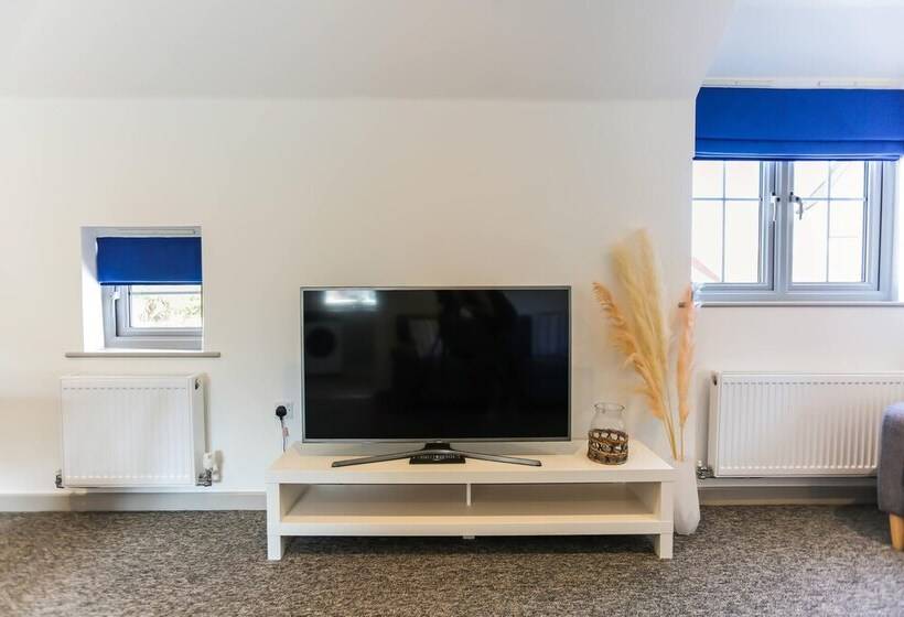 Shorebreak Bracklesham Bay Apartment